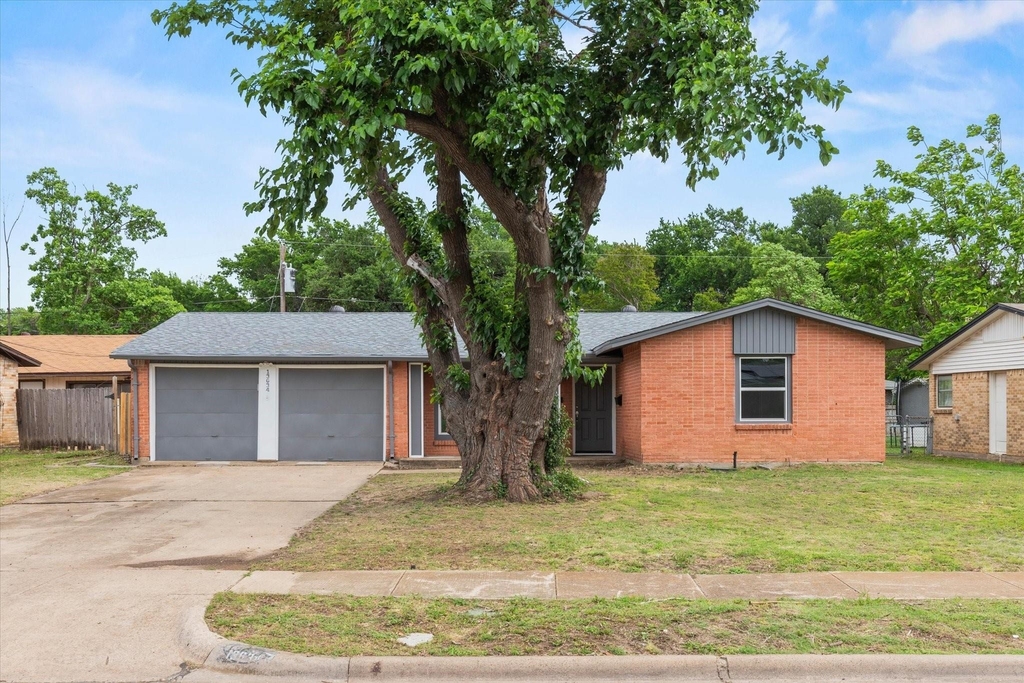 13634 Pyramid Drive - Photo 0