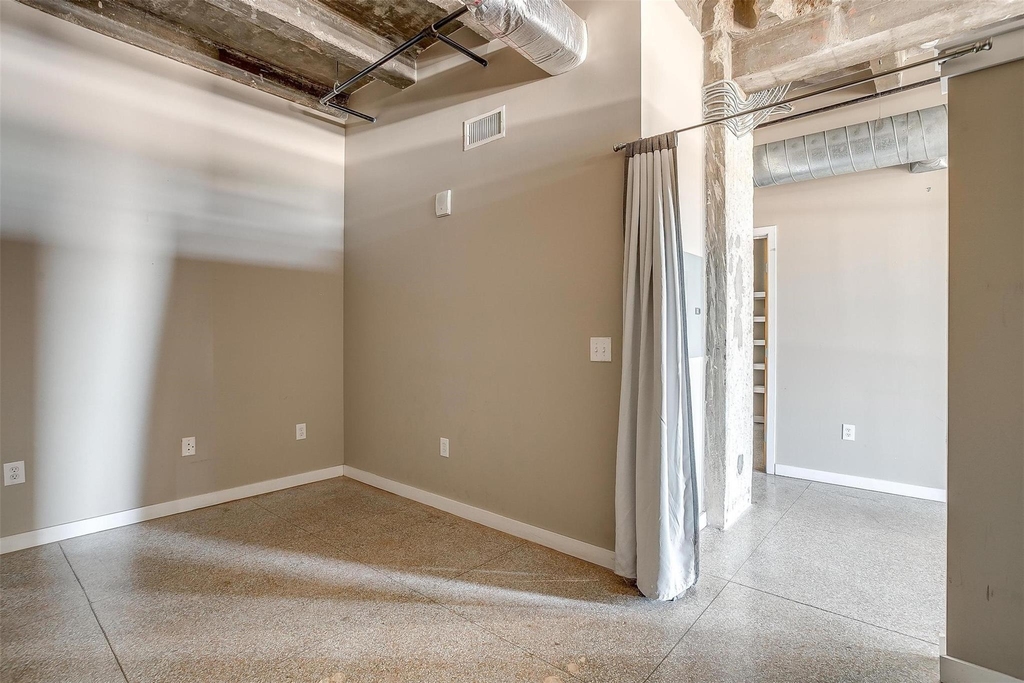221 W Lancaster Avenue - Photo 11