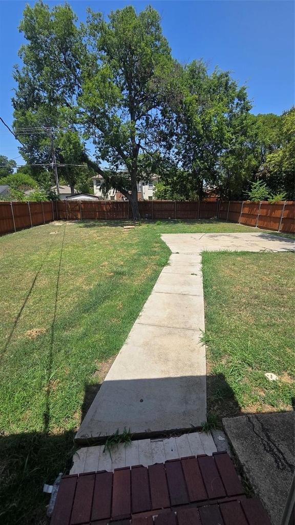 2911 Hedgerow Drive - Photo 18