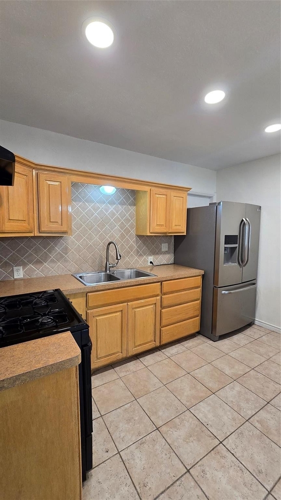 2911 Hedgerow Drive - Photo 17