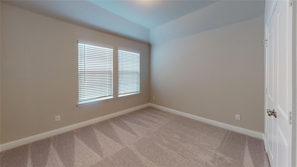 1420 Elizabeth Street - Photo 10
