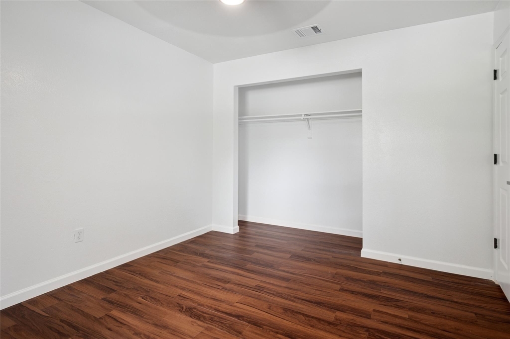 5502 Coronado Drive - Photo 13