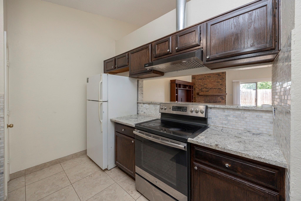 3801 14th Street - Photo 3