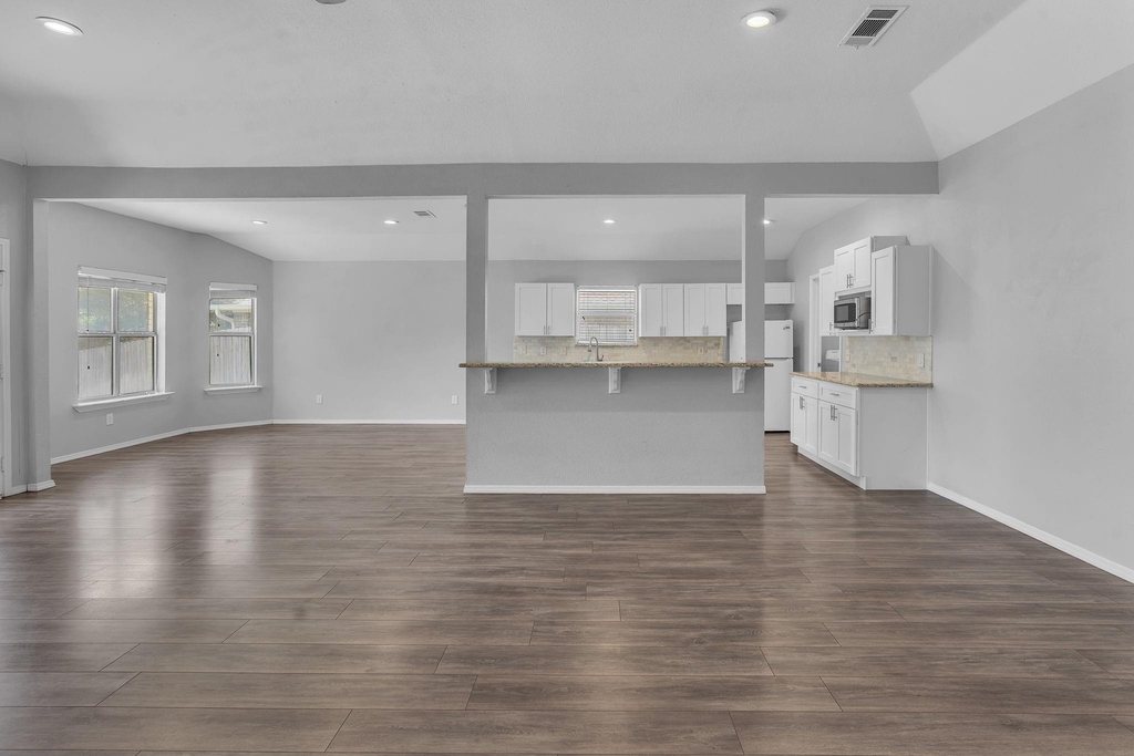 691 N Montana Court - Photo 3