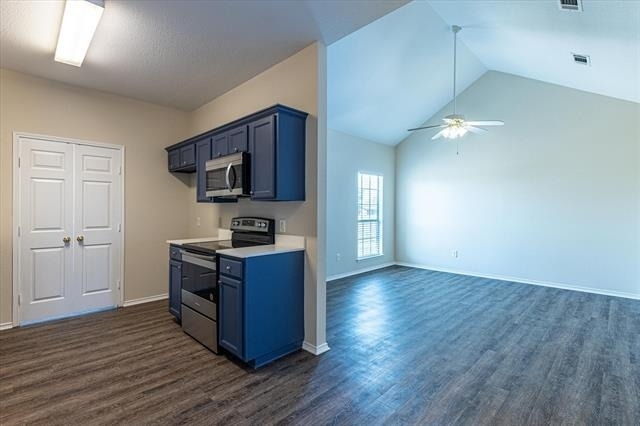 102 Collett Court - Photo 7