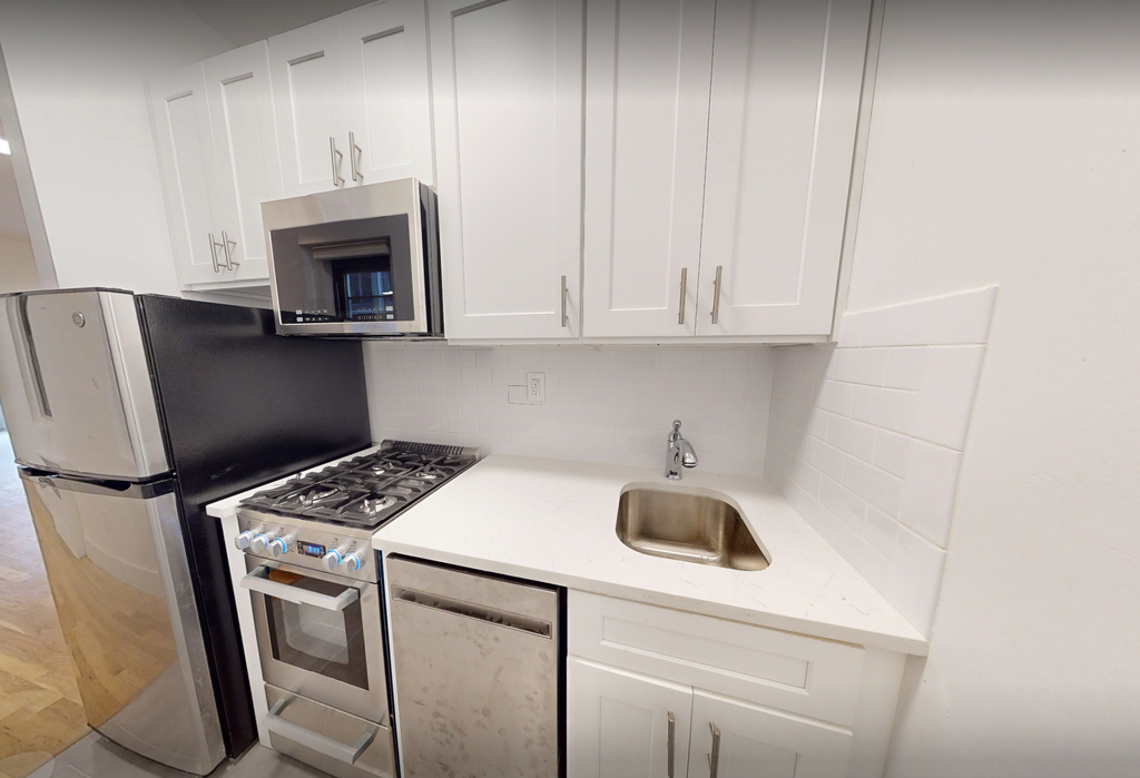 164 East 90th Street - Photo 5