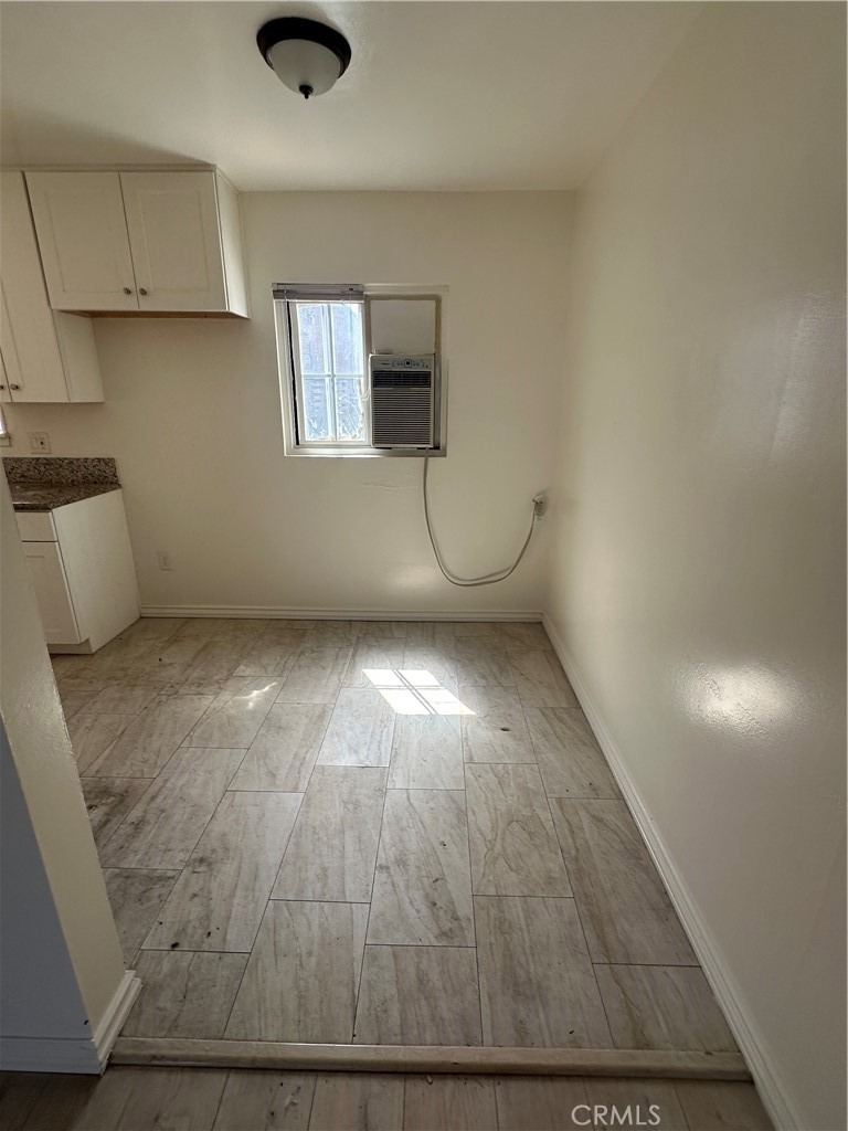 253 E Villa Street - Photo 2
