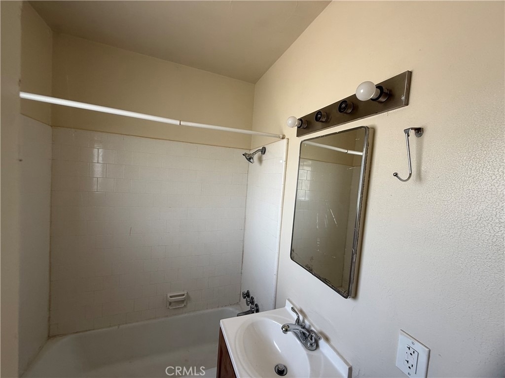 12784 California - Photo 5