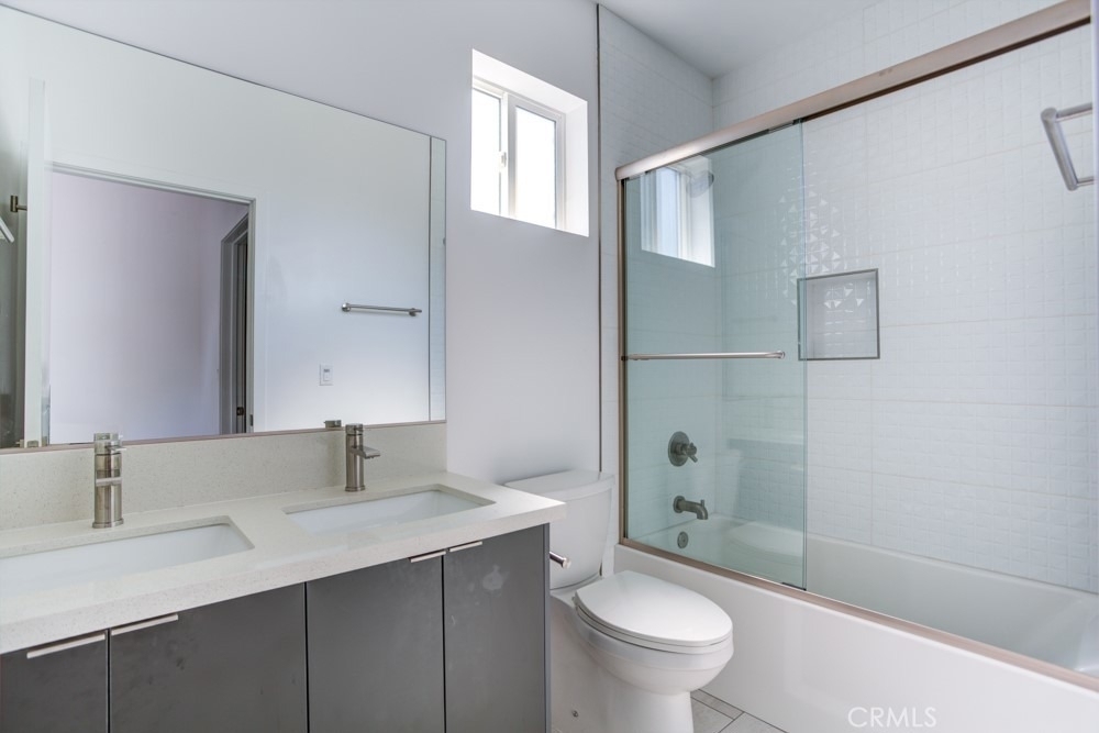 11637 1/2 Burbank Blvd - Photo 22