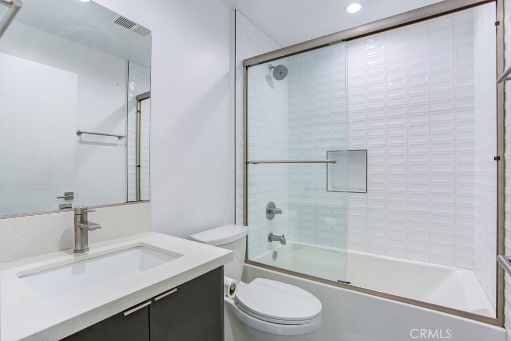 11637 1/2 Burbank Blvd - Photo 31