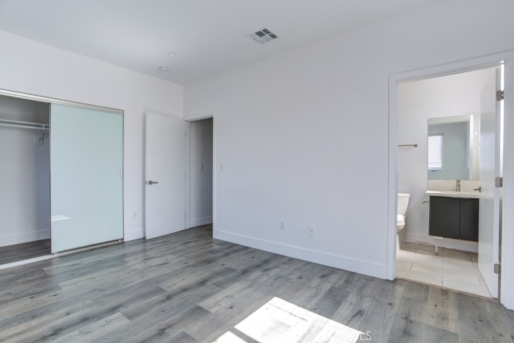 11637 1/2 Burbank Blvd - Photo 28