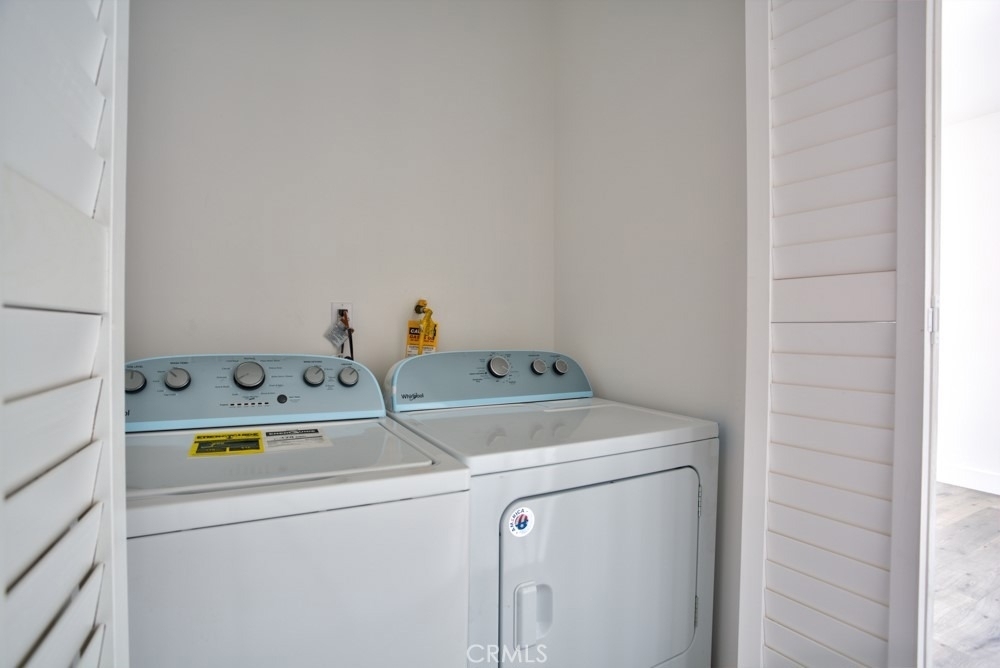 11637 1/2 Burbank Blvd - Photo 30