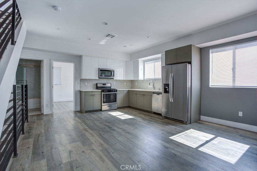 11637 1/2 Burbank Blvd - Photo 11