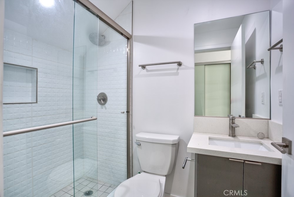 11637 1/2 Burbank Blvd - Photo 6