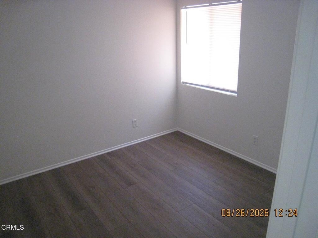 1020 Elmhurst Lane - Photo 4