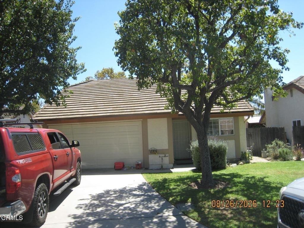 1020 Elmhurst Lane - Photo 0