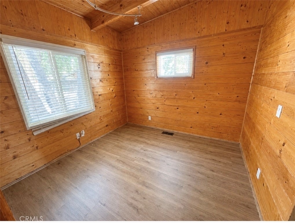 31527 Hilltop - Photo 8