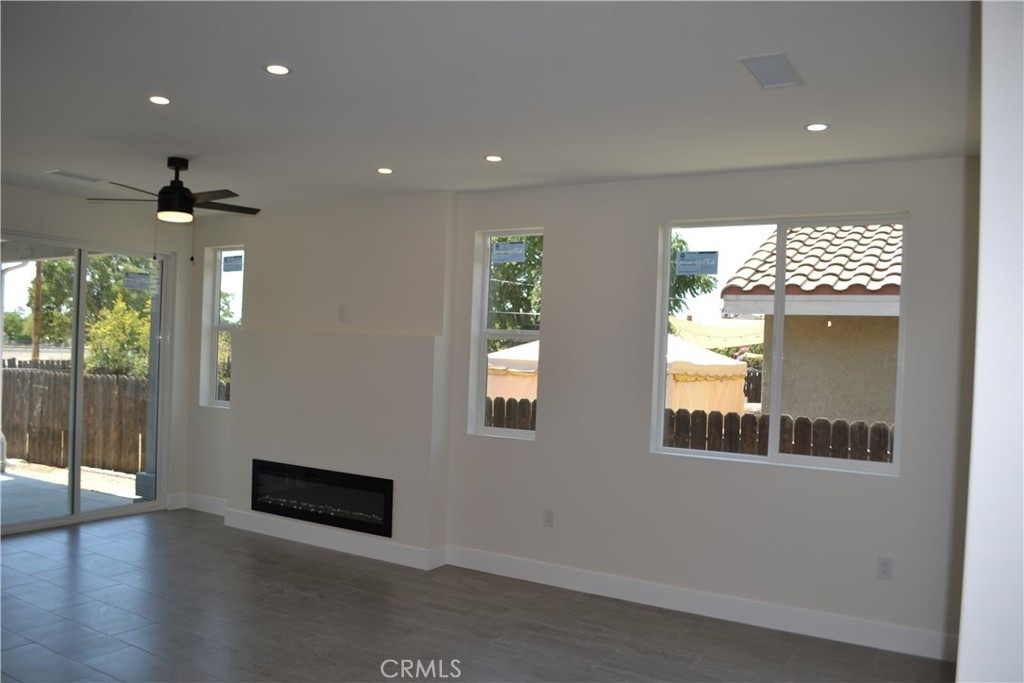 179 E 8th Street - Photo 4