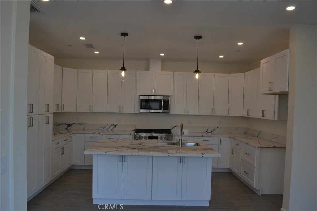 179 E 8th Street - Photo 6