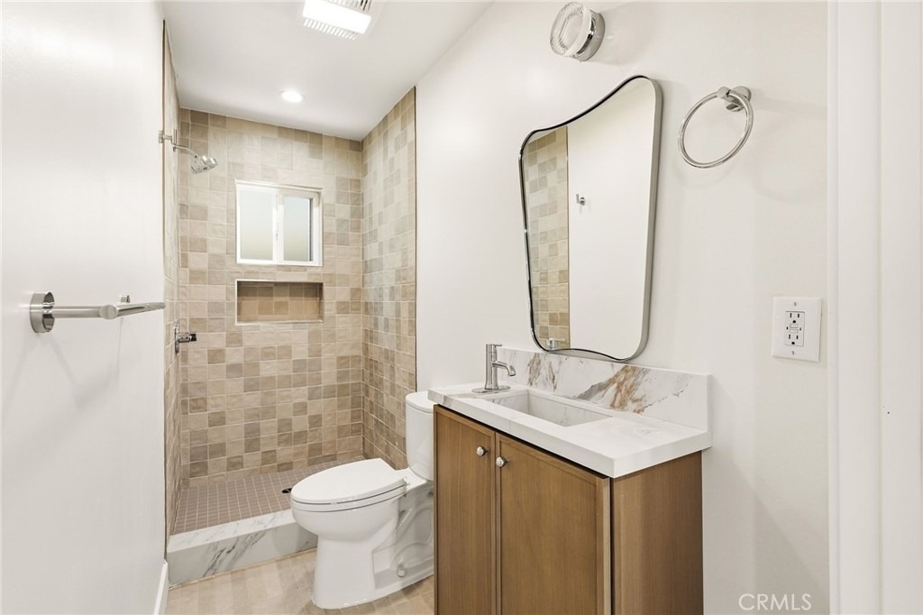 1122 N Beachwood - Photo 14