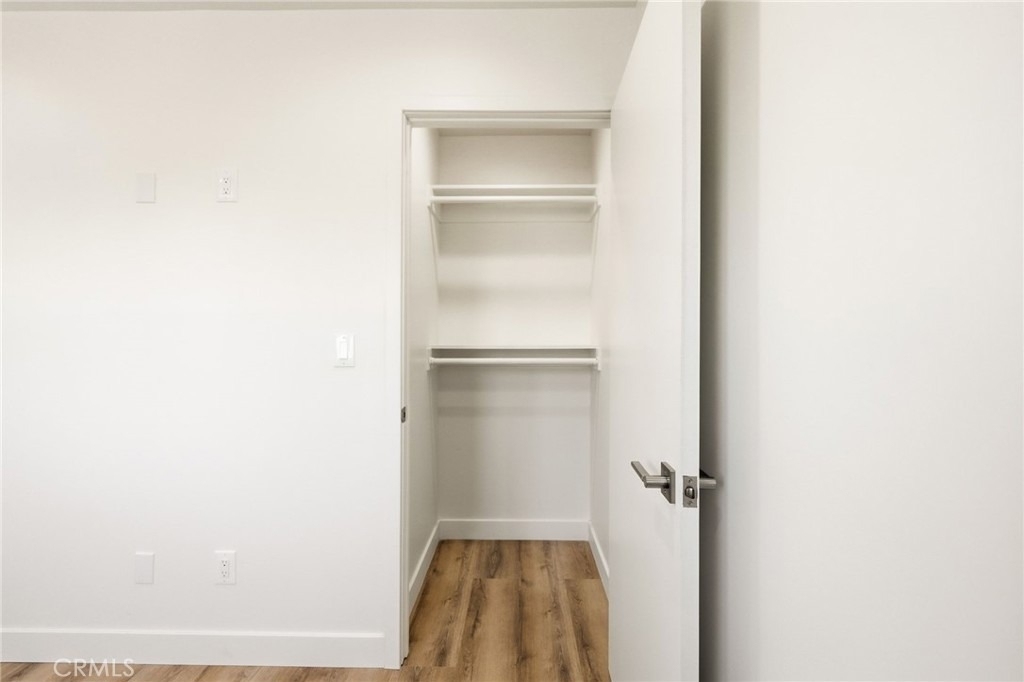 1122 N Beachwood - Photo 10