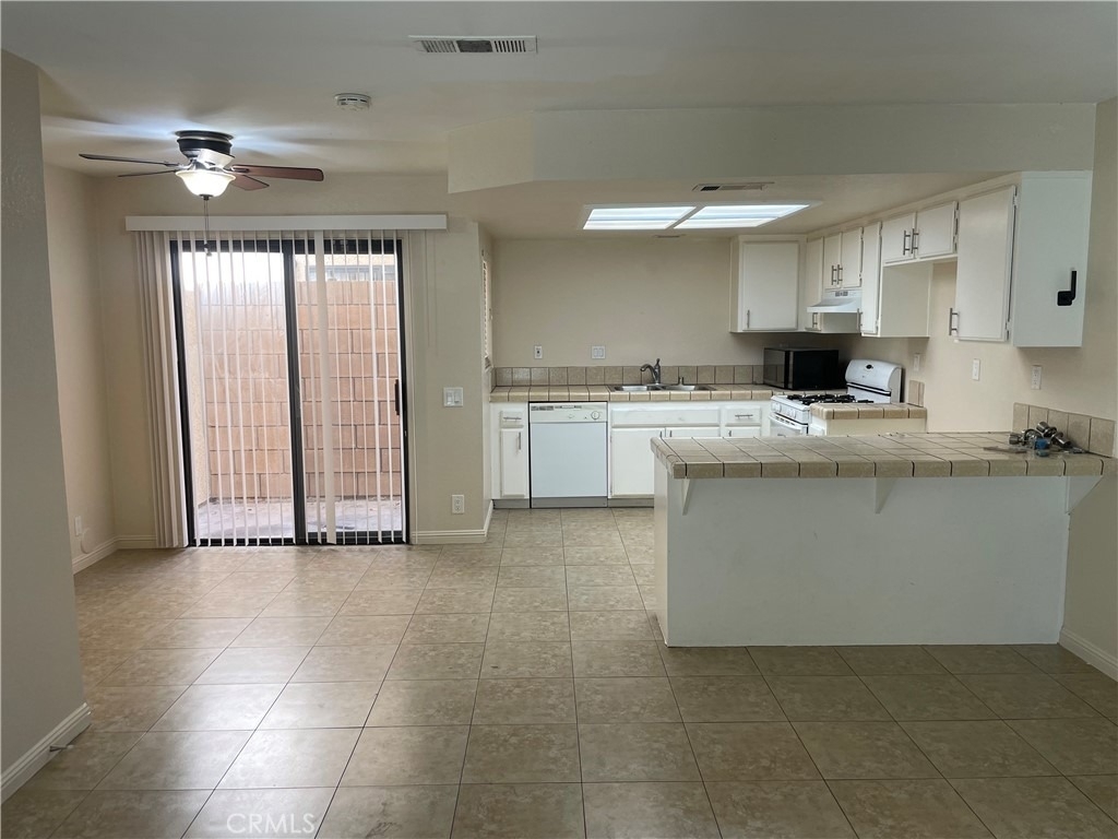 1739 W Avenue J-15 - Photo 0