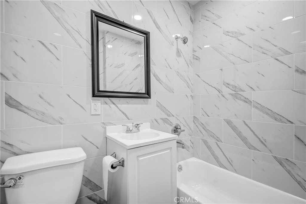 414 Hilgard Avenue - Photo 19