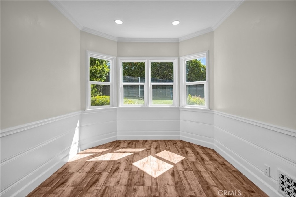 414 Hilgard Avenue - Photo 10