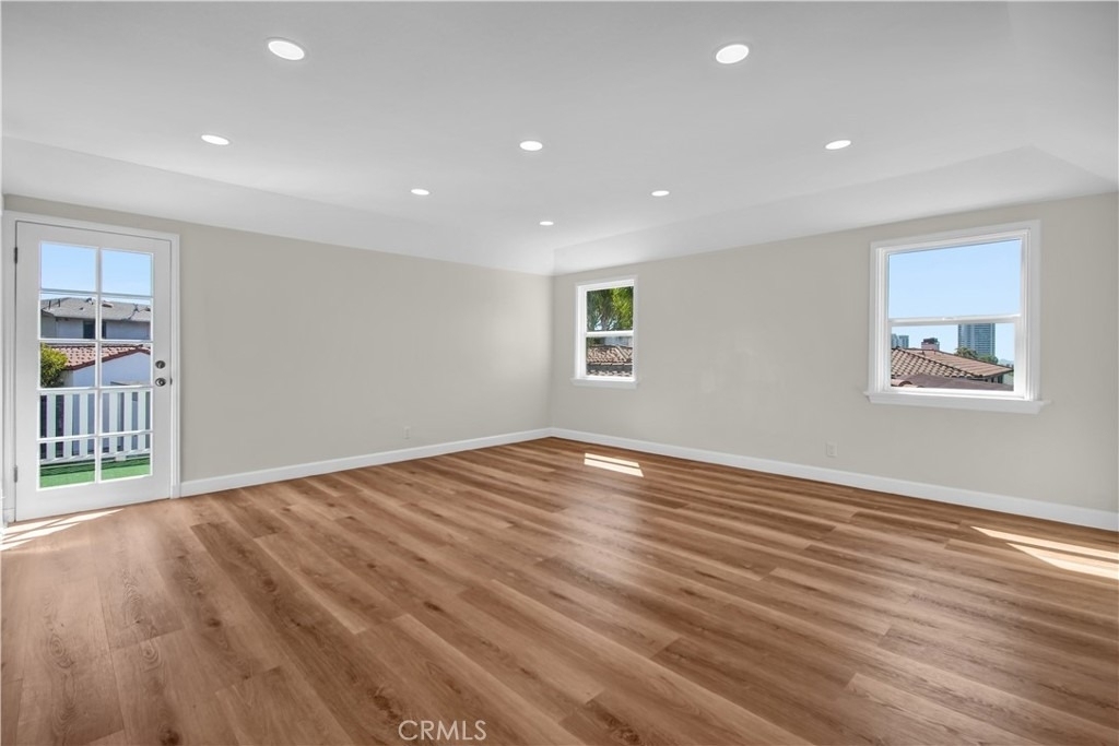 414 Hilgard Avenue - Photo 21