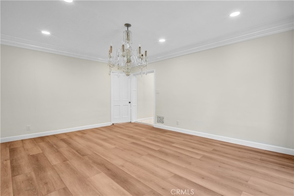 414 Hilgard Avenue - Photo 15