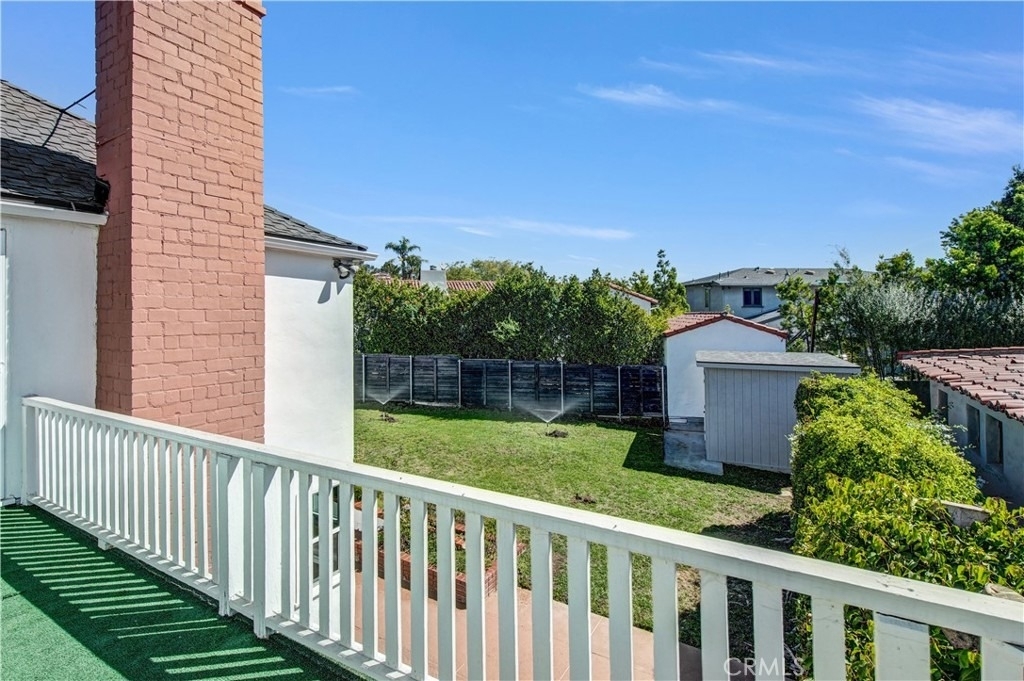 414 Hilgard Avenue - Photo 24