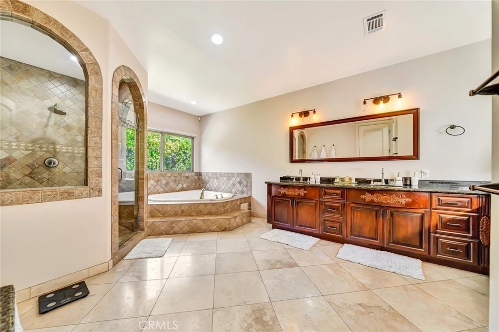 4822 Valjean Avenue - Photo 18