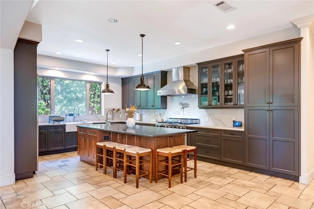 4822 Valjean Avenue - Photo 8