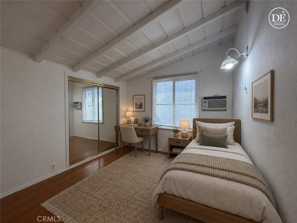 5646 1/2 Farmdale Avenue - Photo 8