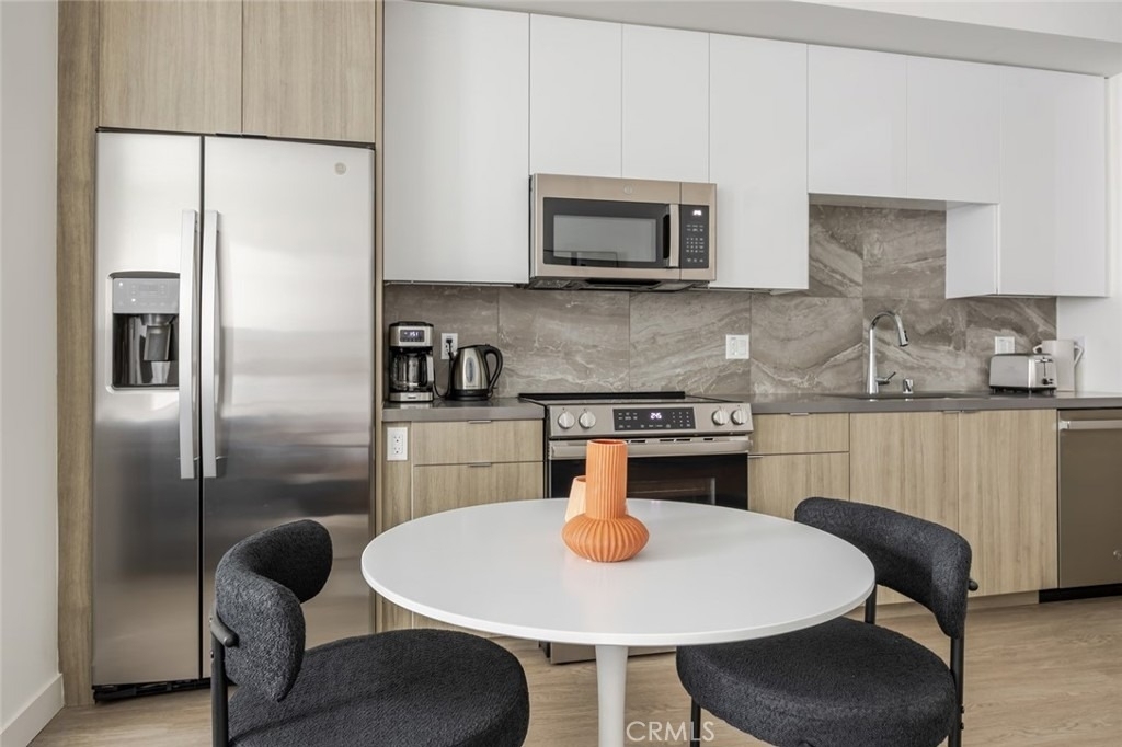 511 S Harbor - Photo 12
