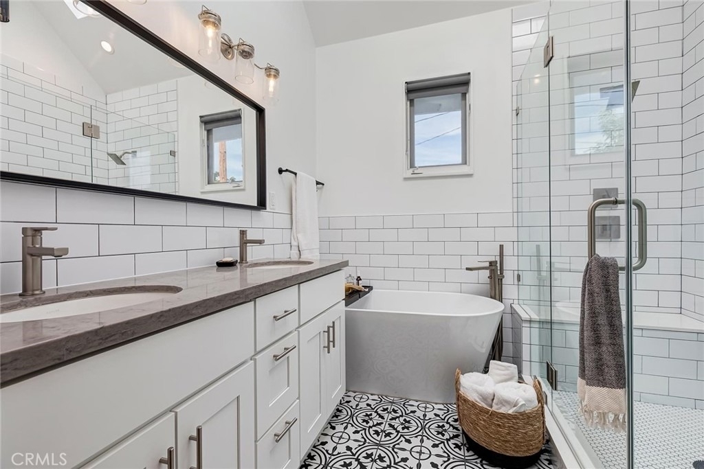 8611 Rosewood Avenue - Photo 16