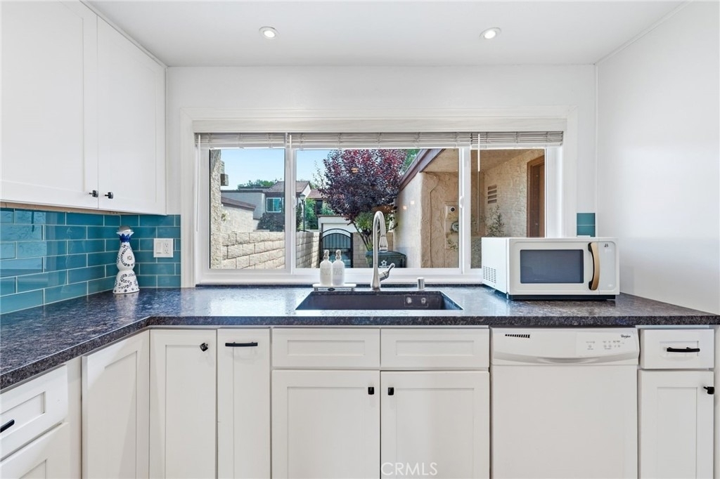 255 S Vista Del Monte - Photo 17