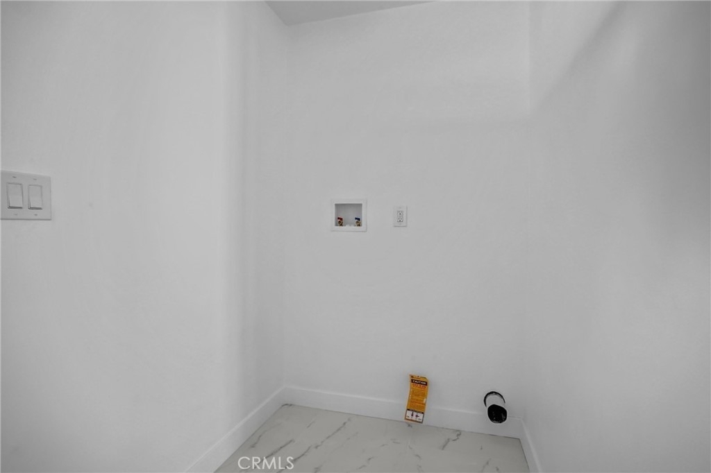 9983 Vernon Ave - Photo 17