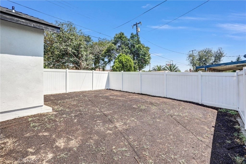 9983 Vernon Ave - Photo 4