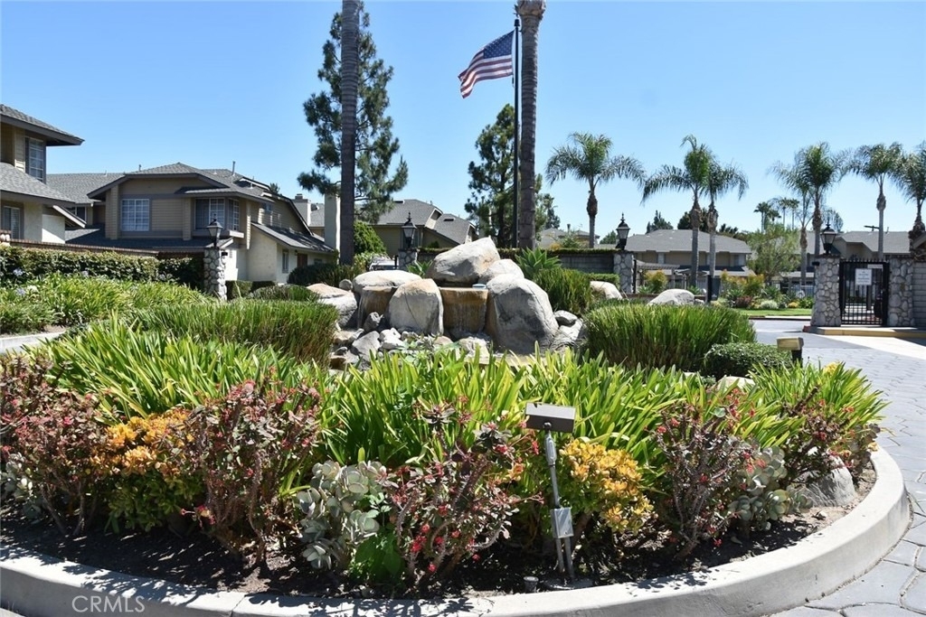 630 W Palm - Photo 1