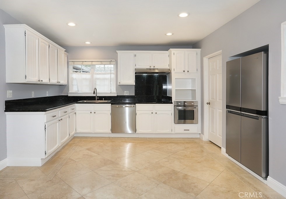 4433 Stern Avenue - Photo 3