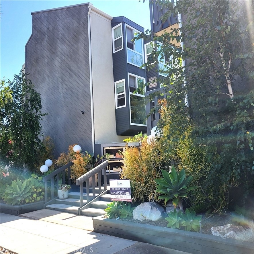 320 12th Street - Photo 1
