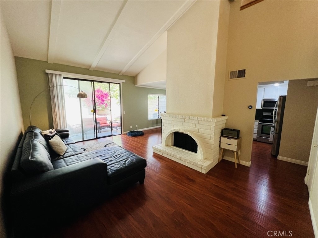 1001 Creekside Drive - Photo 1