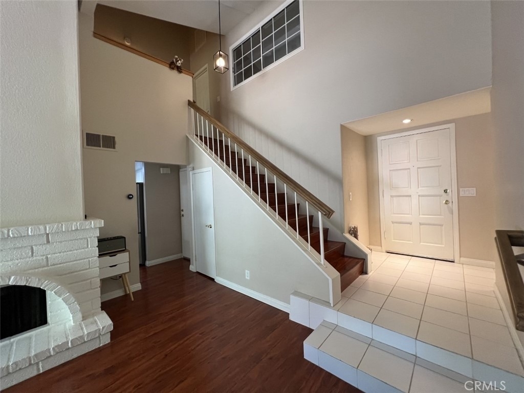 1001 Creekside Drive - Photo 4