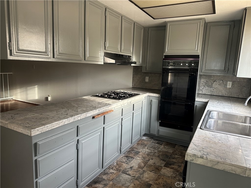 3431 Artesia Boulevard - Photo 1