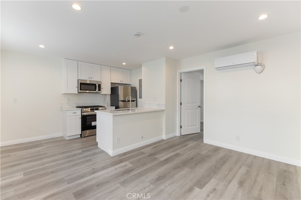 1128 W Balboa Blvd - Photo 8