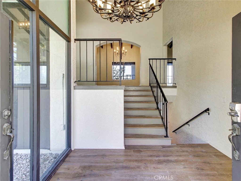 2801 Palos Verdes W - Photo 2