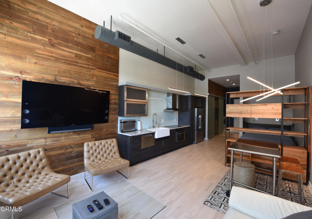 175 S Lake Avenue - Photo 4