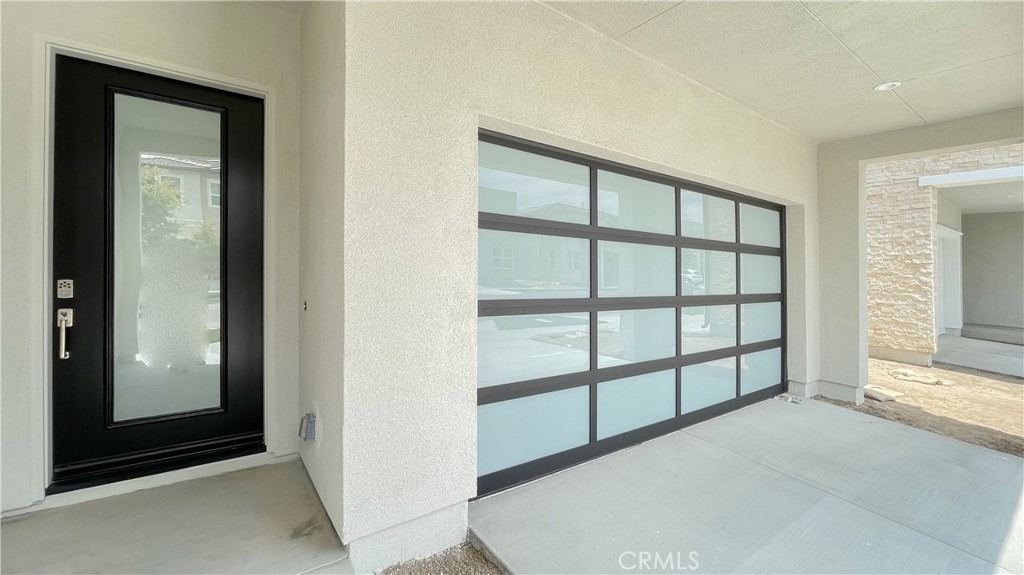 101 Walworth - Photo 2
