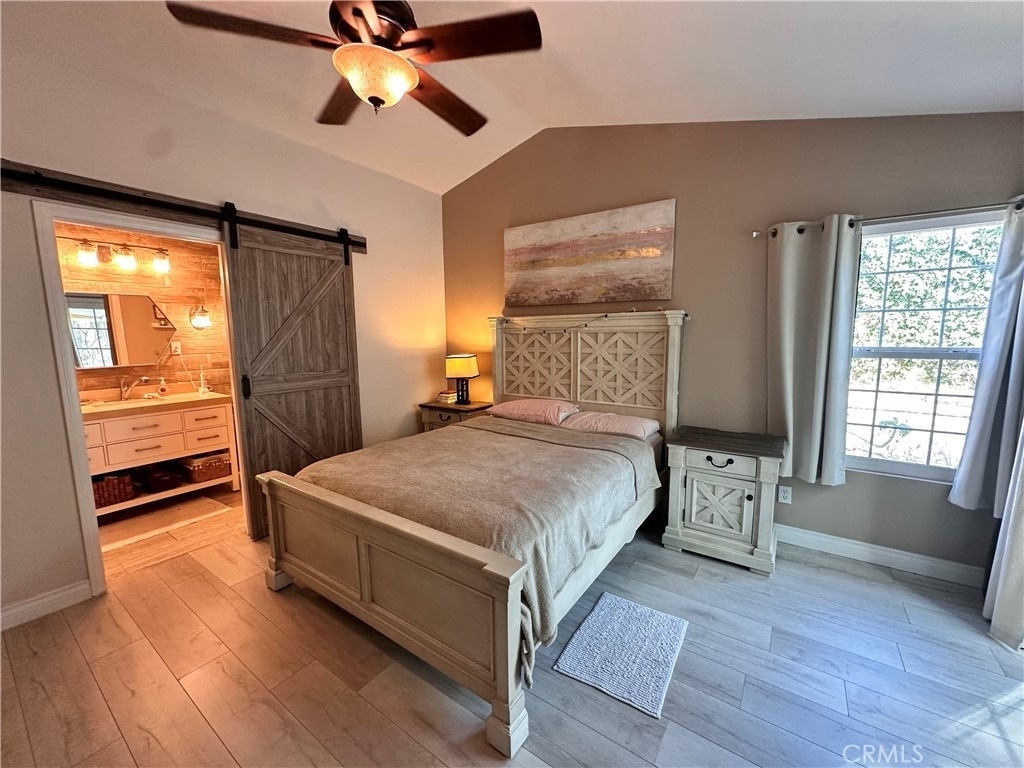 2181 Devonshire - Photo 2